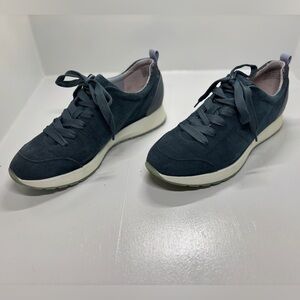 MUNRO Monique Suede Sneaker In Denim Suede Combo women’s size 11